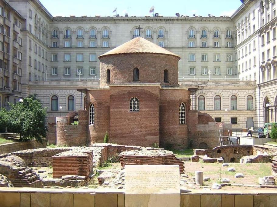 Top Center Studio 3 Sofia Exterior photo